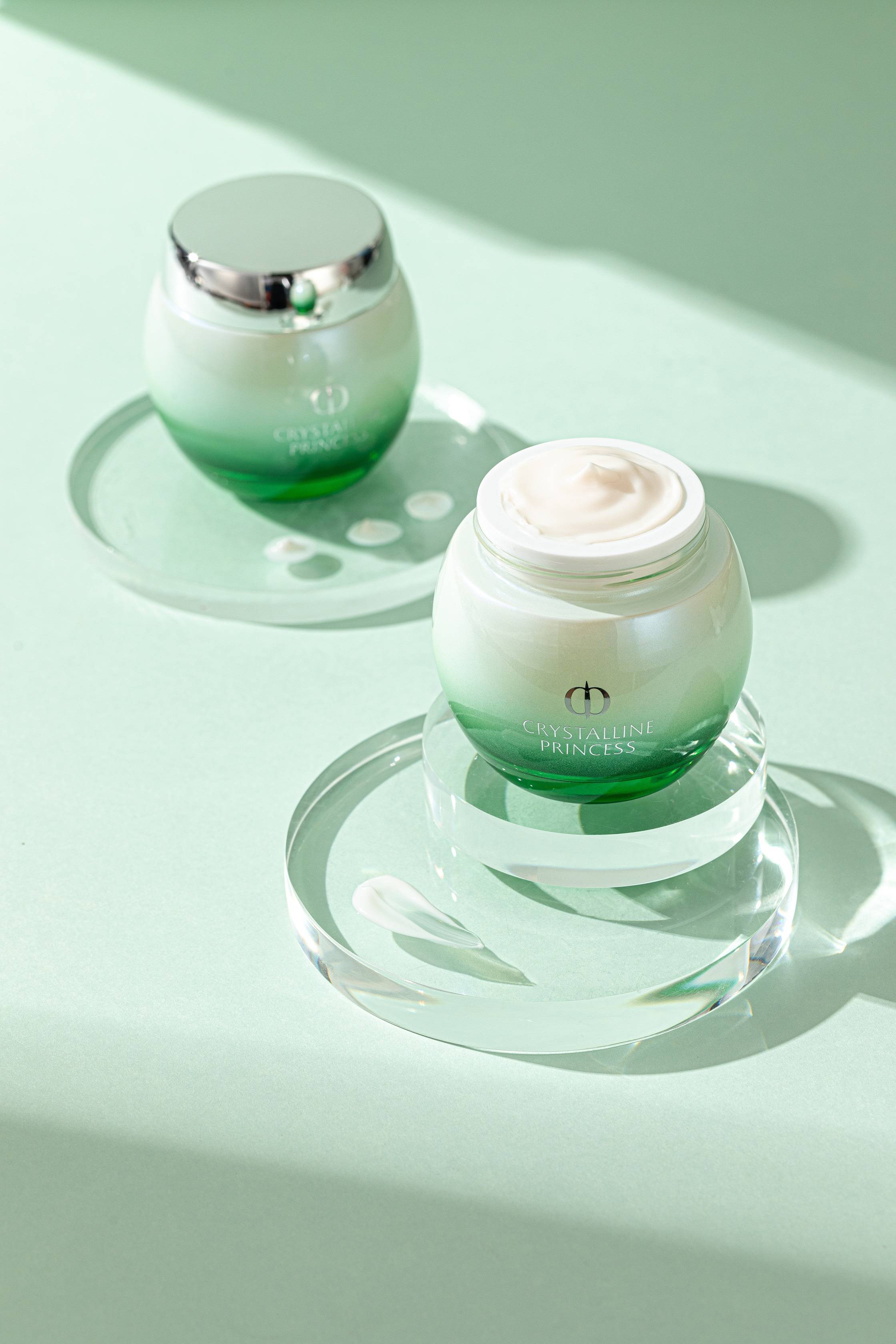 光影與芬芳的對(duì)話 香水與化妝品靜物攝影與全案電商策劃